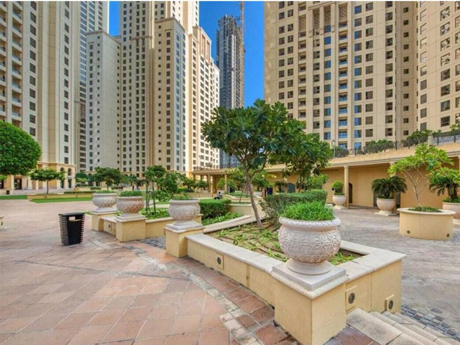 Homestay Private In Coliving In Jbr Sadaf 8